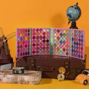 ظلال العيون على شكل كتاب - book eyeshadow