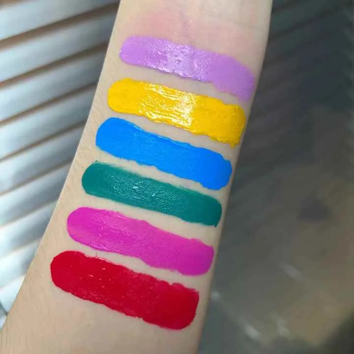 Long-lasting eyeshadow base, thick base with special sticker قاعدة ظل جفون تدوم طويلاً قاعدة سميكة مع ملصق خاص